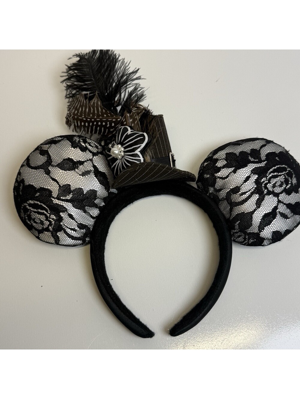 Disney Ears Halloween Gothic Parks Limited Lace Minnie Mouse Top Hat Feathers